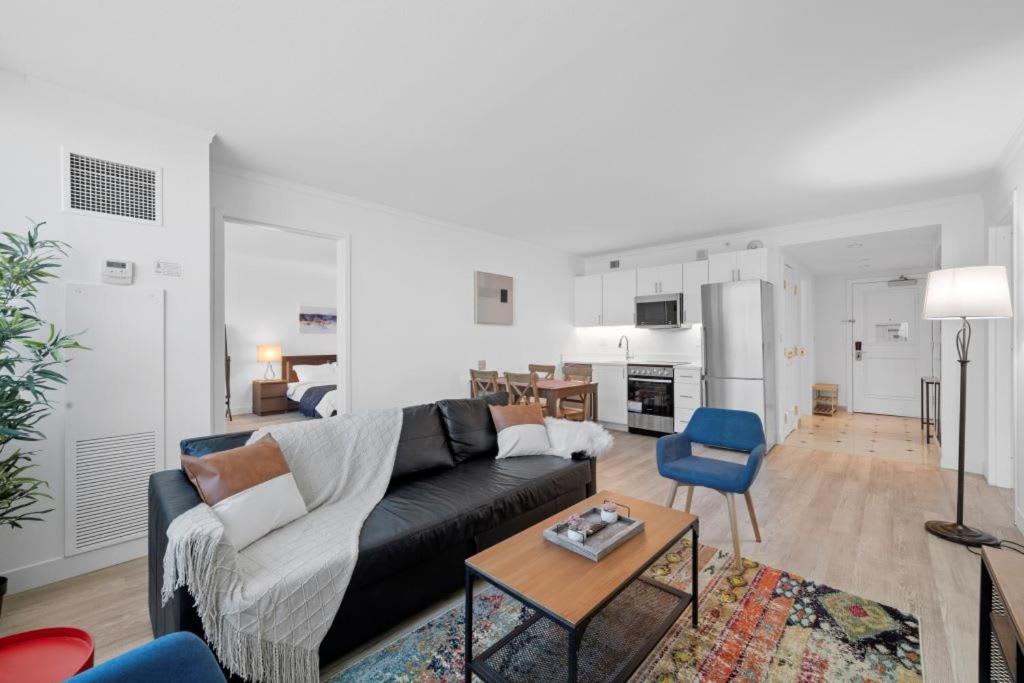 Cozysuites At Showboat Spacious 2br 3ba Ocean Front Apartment
