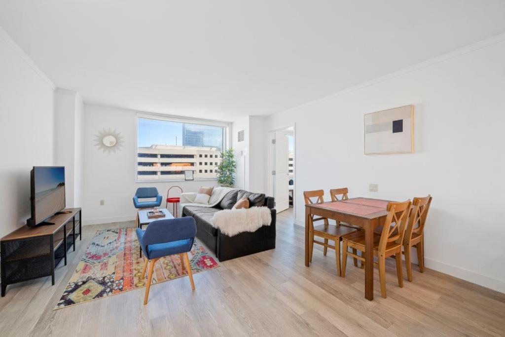 Cozysuites At Showboat Spacious 2br 3ba Ocean Front *